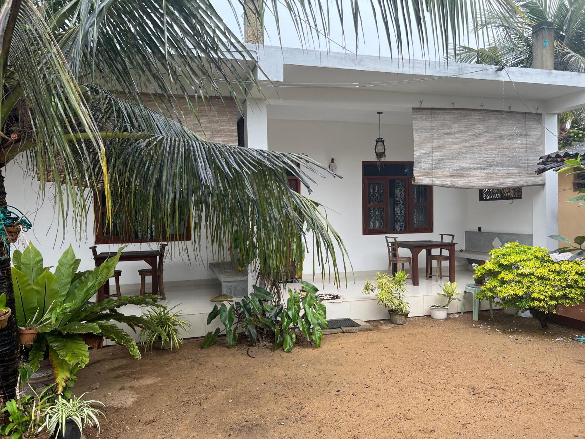 Awesome Guest Mirissa Hotel ภายนอก รูปภาพ